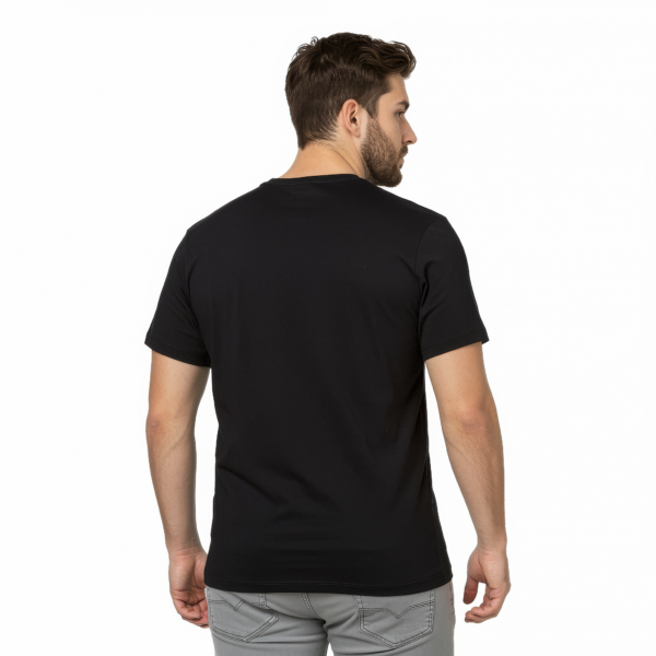 Camiseta Masculina Preta "Café líquido, amor não" - Image 2