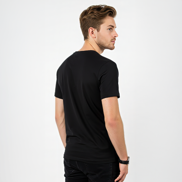 Camiseta Masculina Preta  "Desculpa, errei" – Karl Marx - Image 2